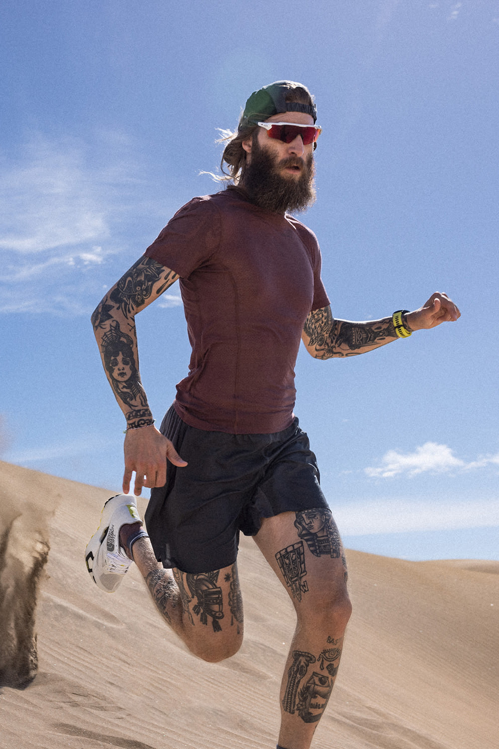 A man running in icebreaker featherlight.